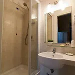 Πανσιόν Navona Tower Relais 4*