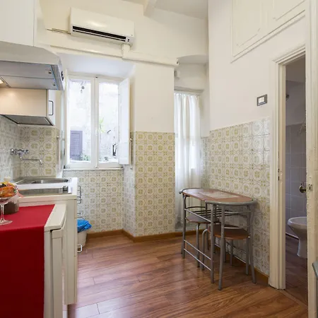 Navona Tower Relais Pensionat