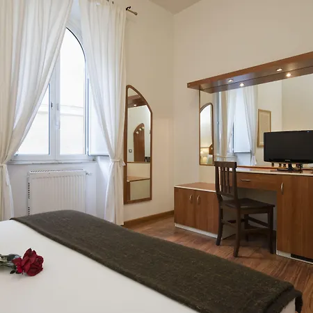 Pensionat Navona Tower Relais 4*