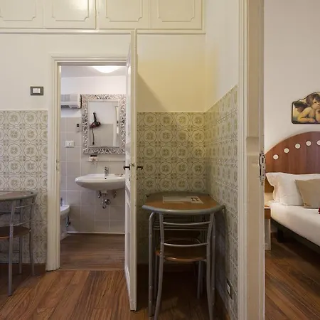 Pensionat Navona Tower Relais Rom