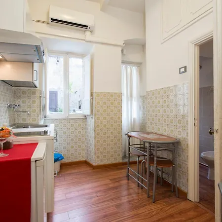Pensionat Navona Tower Relais 4*