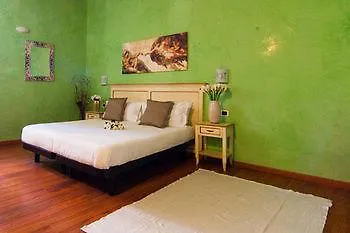 Navona Tower Relais Pensionat 4*