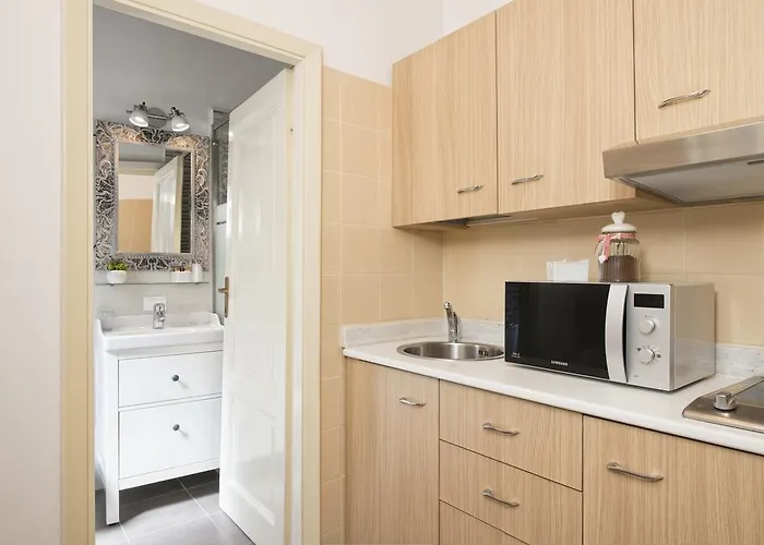 Pensionat Navona Tower Relais 4*