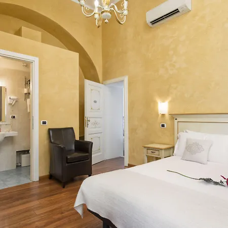 Navona Tower Relais Pensión 4*