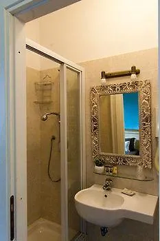 Navona Tower Relais Гостевой дом 2*