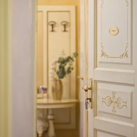 Navona Tower Relais Рим